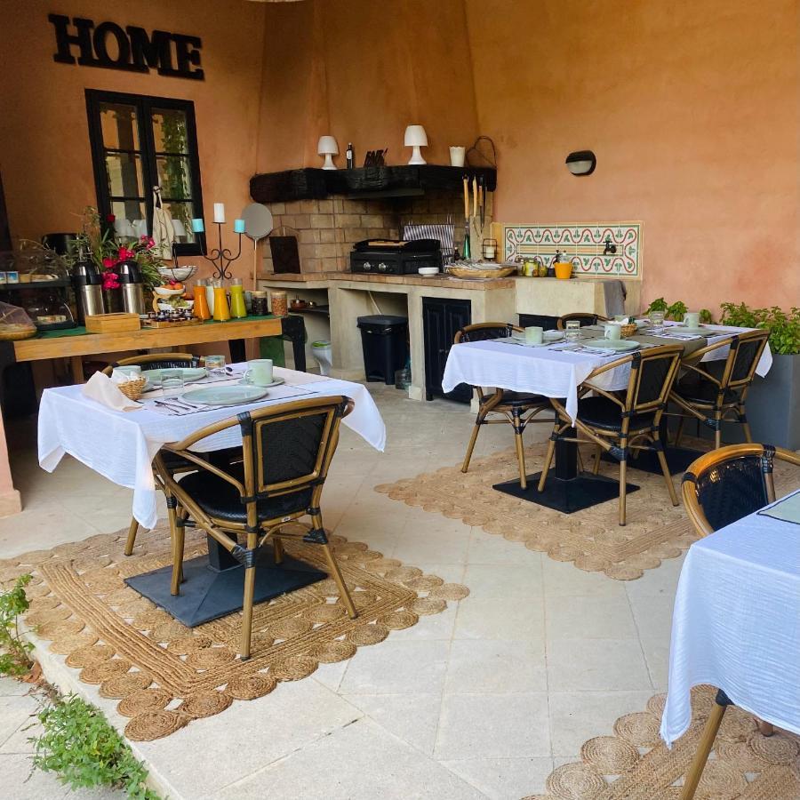 Hestia Bed & Breakfast Robion en Luberon Exterior photo