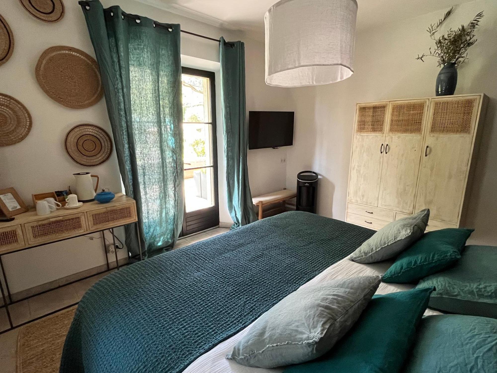 Hestia Bed & Breakfast Robion en Luberon Exterior photo